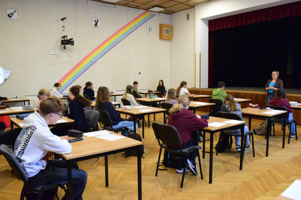 FYZIKÁLNÍ OLYMPIÁDA 2025/26